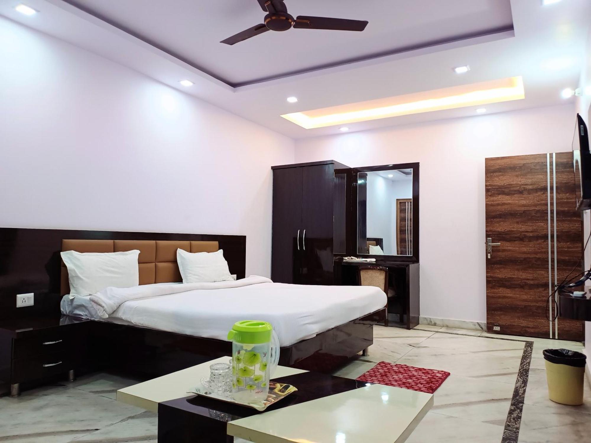 Hotel Pink Paradise Gorakhpur Exterior foto