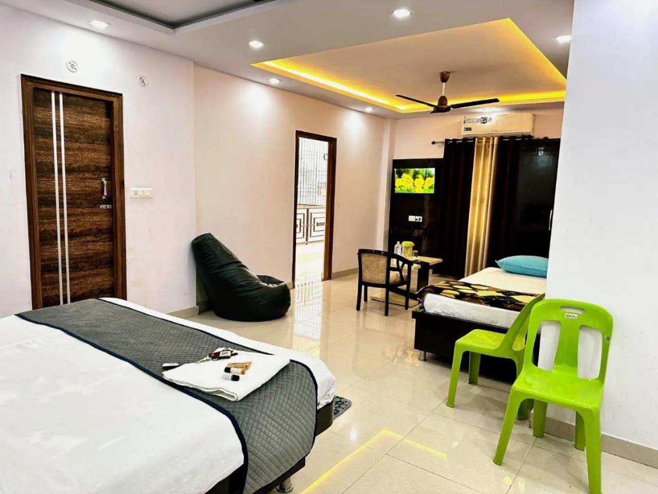 Hotel Pink Paradise Gorakhpur Exterior foto